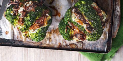 Mozzarella-stuffed hasselback broccoli