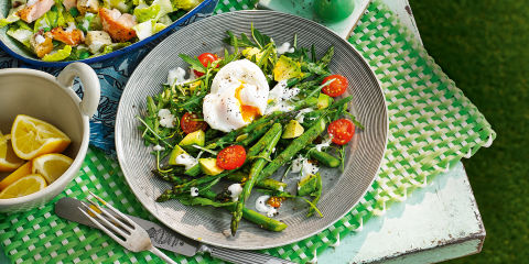 Roasted British asparagus salad