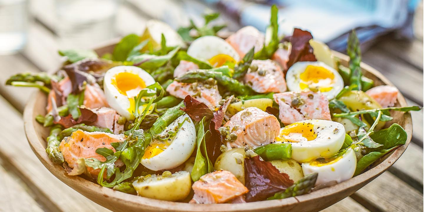 Salmon nicoise salad