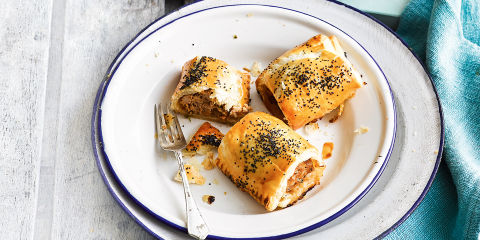 Chilli sausage rolls