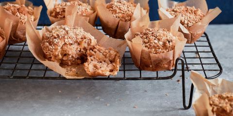 Vegan apple crumble muffins