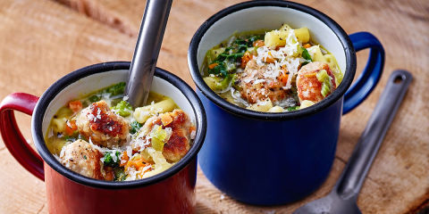 Mini meatball & pasta soup