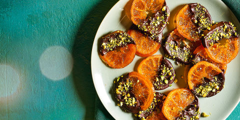 Chocolate-dipped candied clementines 