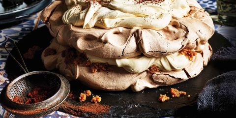 Tiramisu pavlova