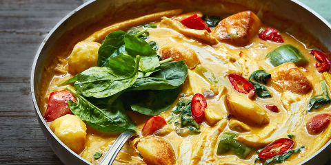 Thai-style turkey, spinach and roast potato curry