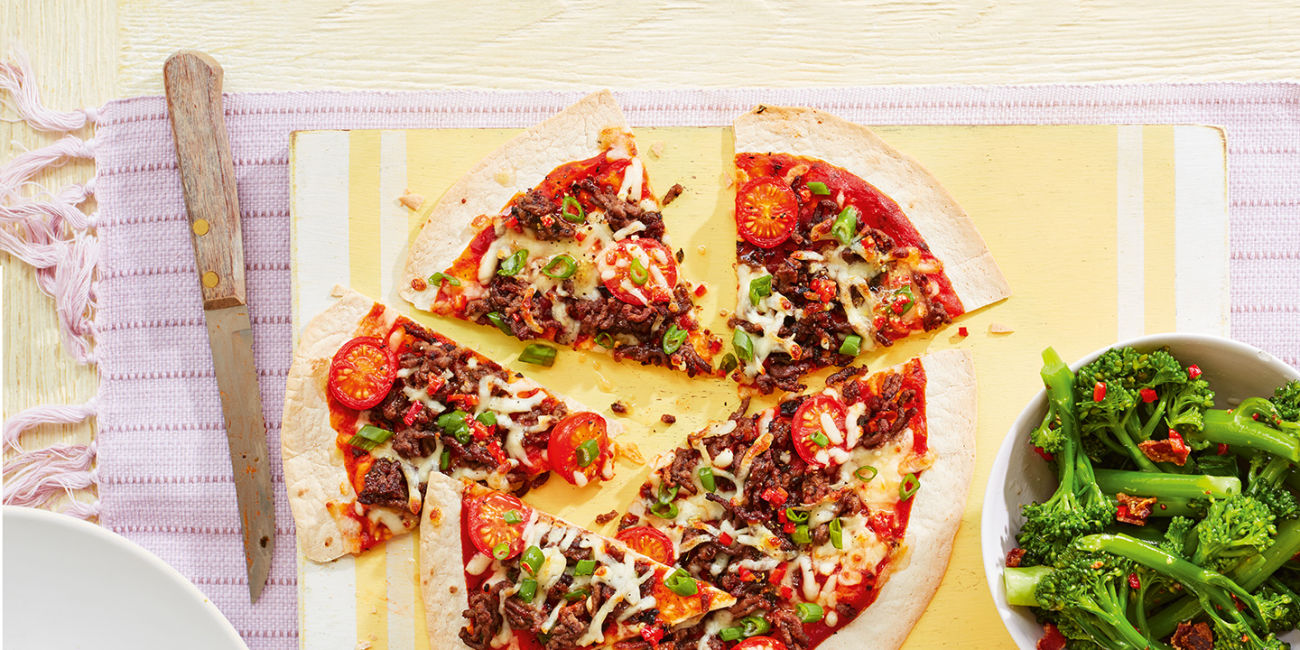 Easy chilli beef pizzas