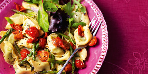 Spinach and ricotta tortelloni with fresh vegetables