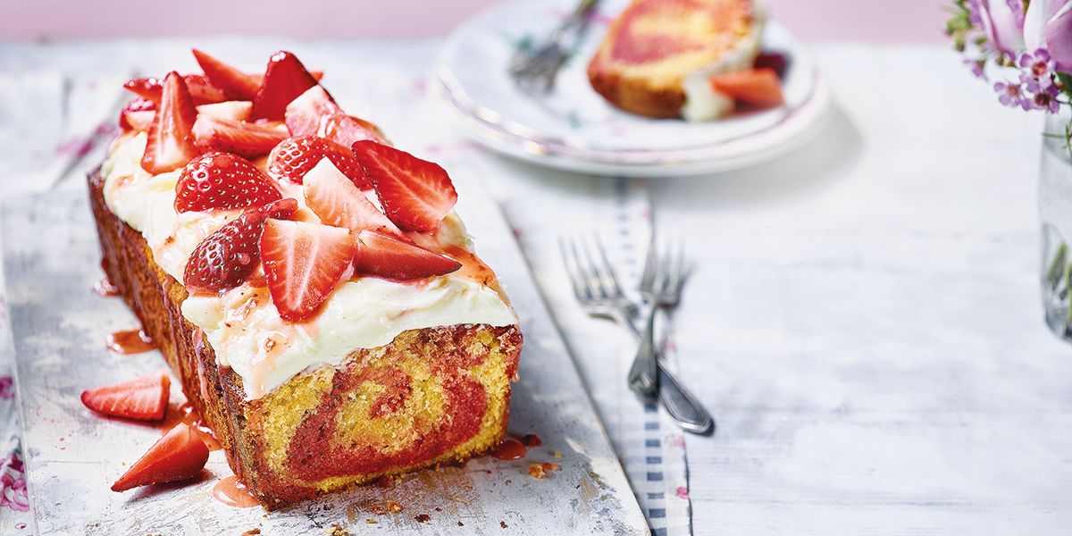 Summer strawberry ripple loaf cake 