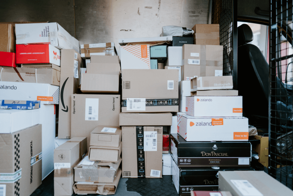 how-to-keep-holiday-packages-from-getting-lost-in-your-mailroom-.png