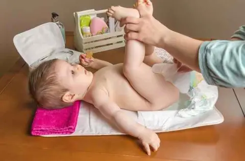 Mumsandbabes - Menangani Diare pada Bayi