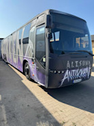 Bus de Fête avec Spectacle de Strip-tease pour une Soirée Inoubliable