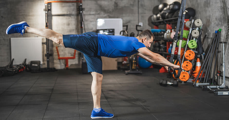 ISSA, International Sports Sciences Association, Certified Personal Trainer, ISSAonline, Suspension Training: 7 Essential Leg Exercises, Single-Leg Hip Hinge