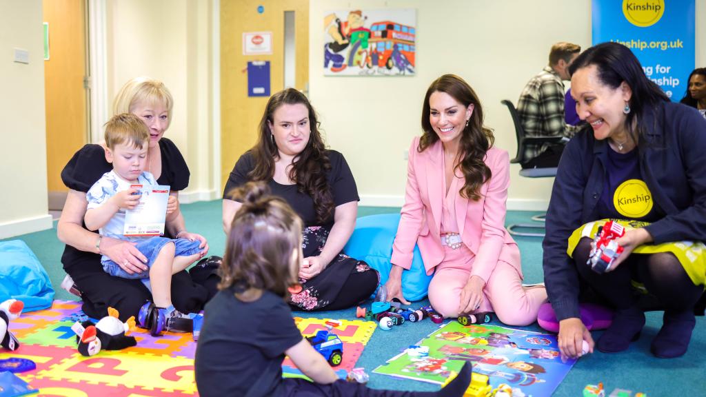 Her Royal Highness with young children who are being cared for by kinship carers. 