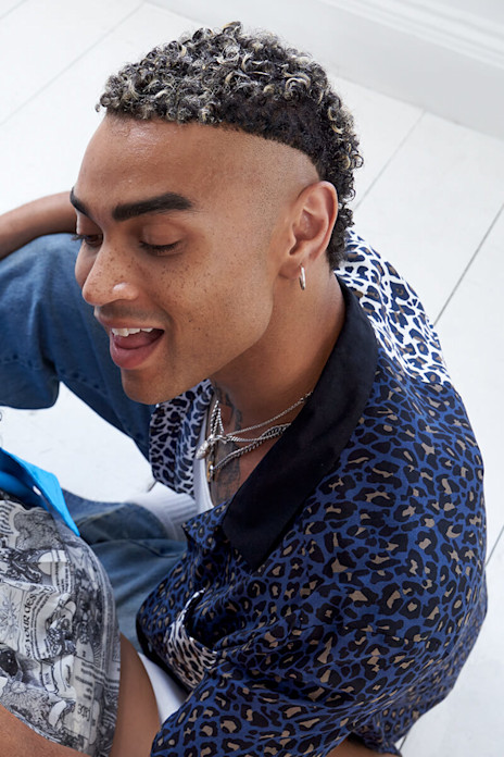 LES CAUSES DES PELLICULES, LES SYMPTÔMES DES PELLICULES-image LES CAUSES DES PELLICULES, LES SYMPTÔMES DES PELLICULES-image