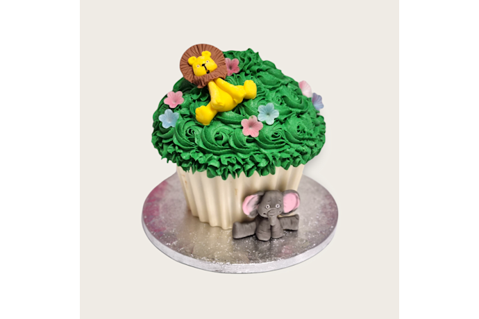 Vrolijke Smashcake in het thema jungle! jungle smash cake