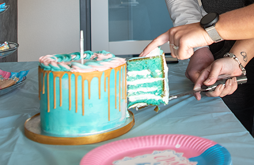 Gender revel drip taart blauw