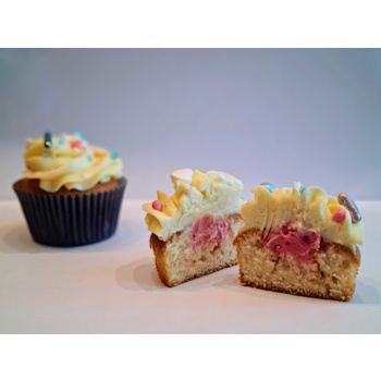 Gender reveal cupcake onthuld