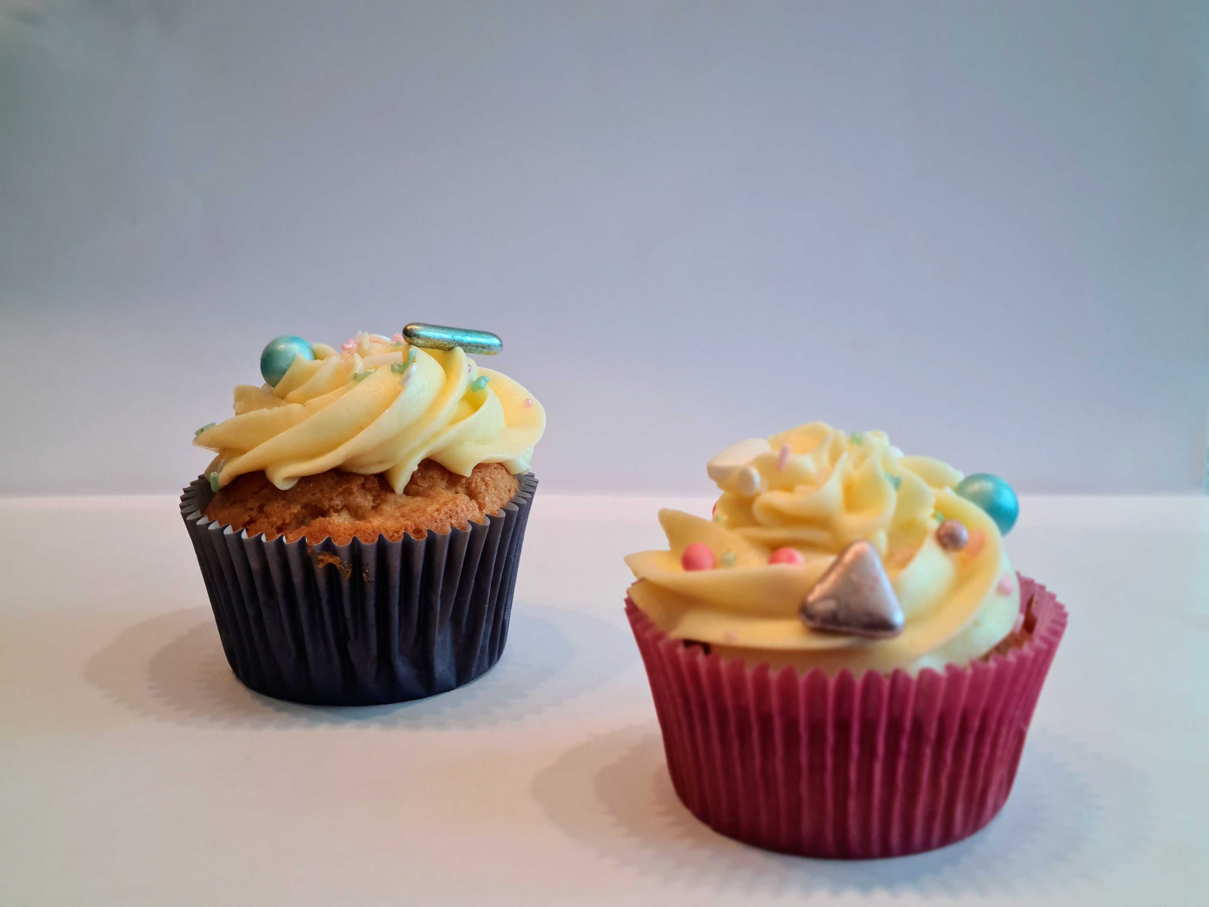 Gender reveal cupcakes