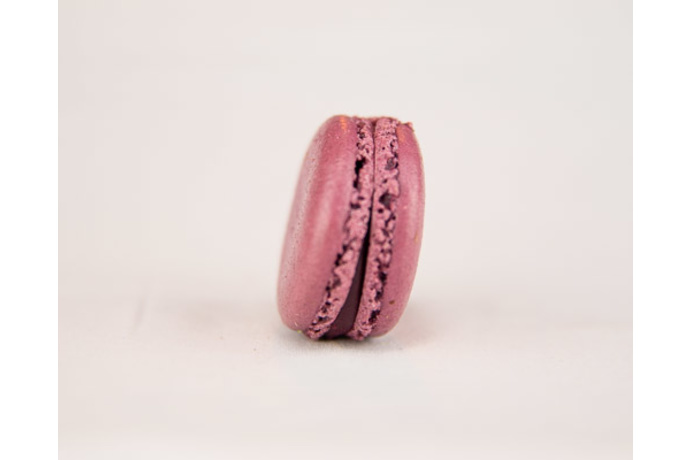 Heerlijke zwarte bes macarons Zwarte bes macaron