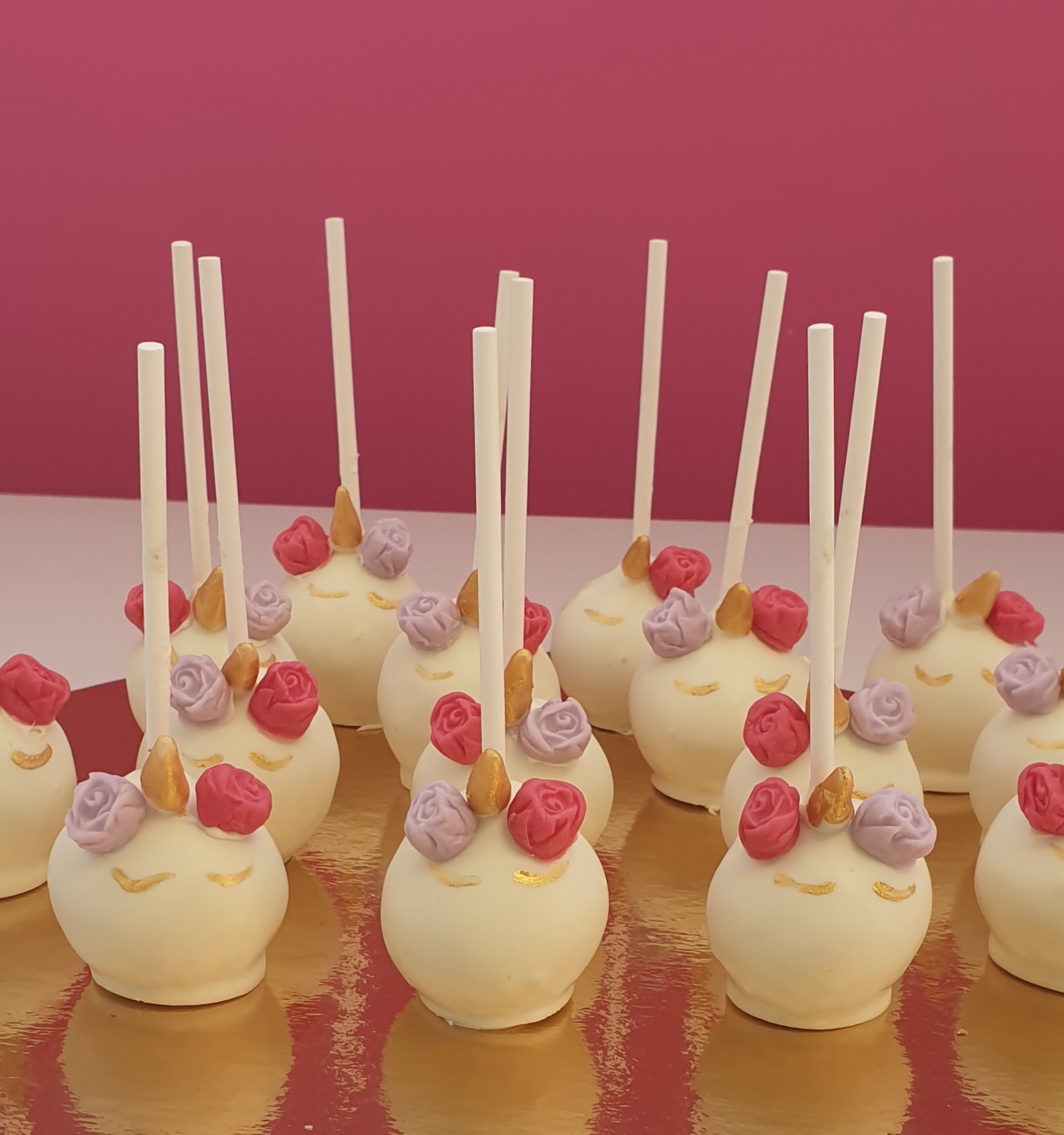 Unicorn cakepop