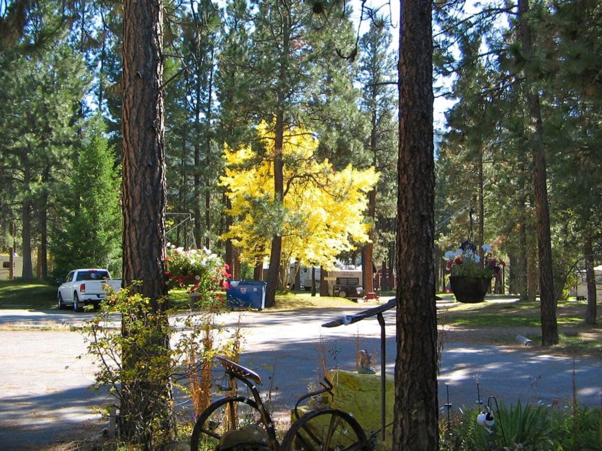 Lolo Square Dance Center And Campground