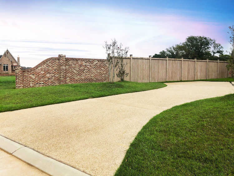 Superior Concrete Products Fence and Wall Projects Gallery - ProvOaks Unit 1 Perimeter 8 Foot Fence 1