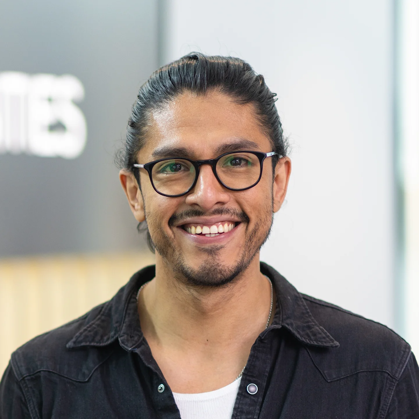 Open Universities Australia student advisor, Eddie