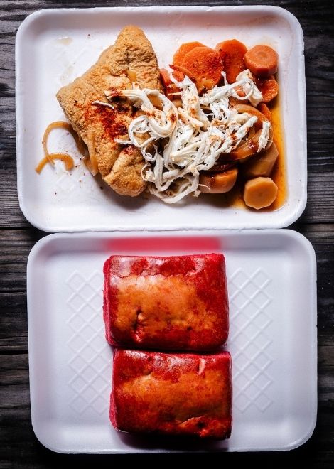 Borracho cake soaked in mezcal and piedrazo con quesillo pickled bread