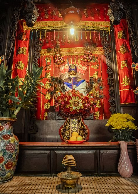 Inside Paloh Khoo Miu Tai Pak Koong Temple.