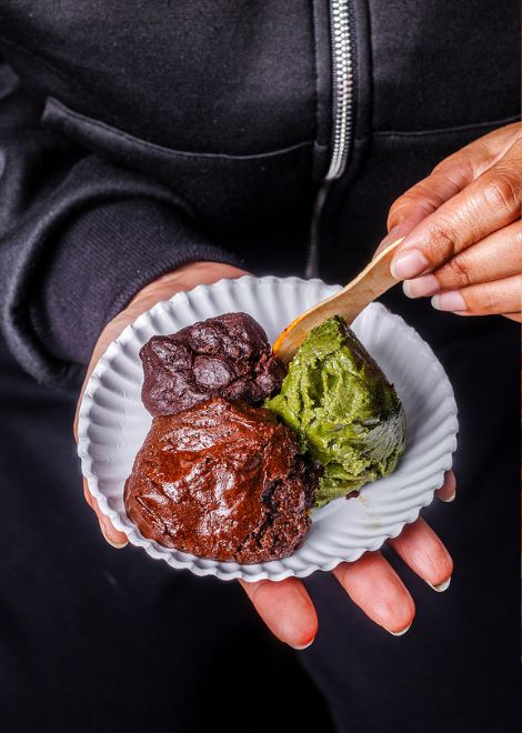 Complex ground mole with nuts and spices