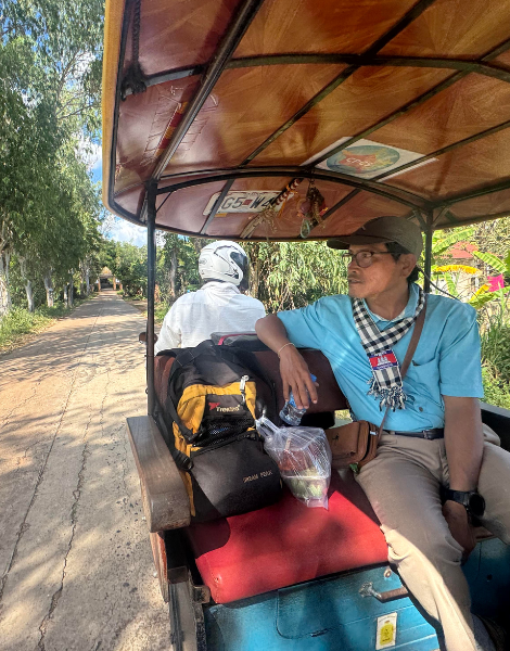 Scenic tuk-tuk ride to the countryside