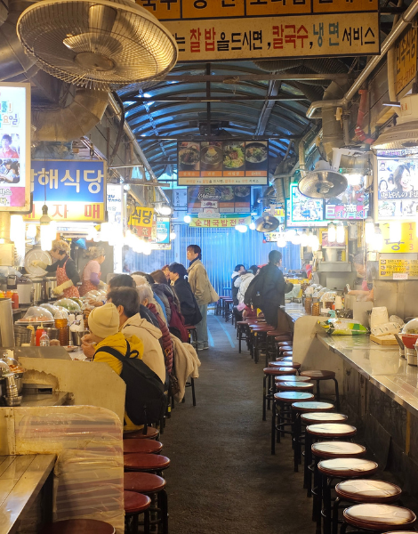 Sit like a local in Gwangjang market