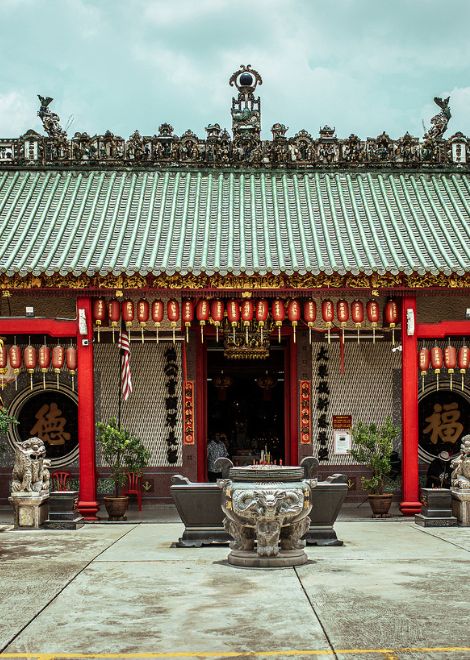 Pause at the historic Paloh Khoo Miu Tai Pak Koong Temple.