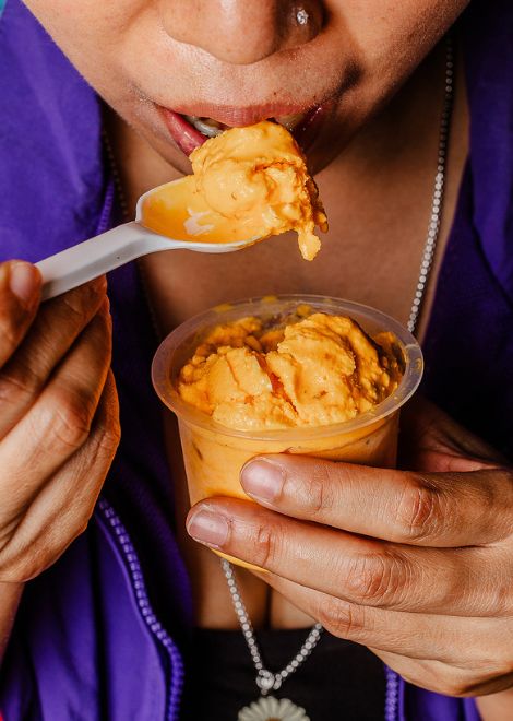 Kesar pista aiskrimu, saffron pistachio Kenyan ice cream