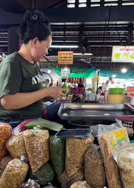 A glimpse into daily life among Phnom Penh's market vendors.