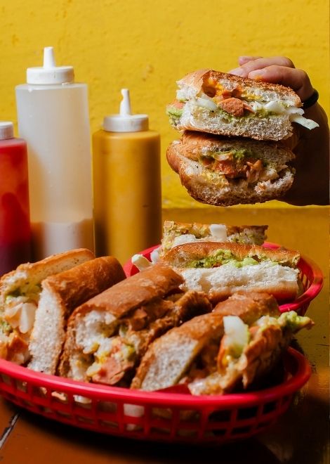 Shuco de salchicha, Guatemala's gloriously messy take on a hot dog.