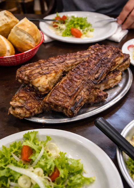 Tira de asado charcoal-grilled beef ribs