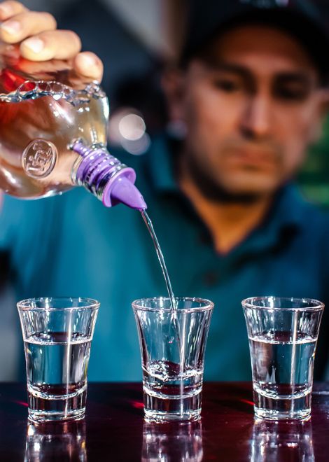 A taste of Medellín's favourite firewater, aguardiente antioqueño.