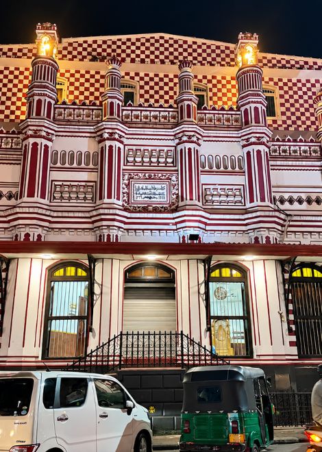 The candy-stripped Red Mosque.