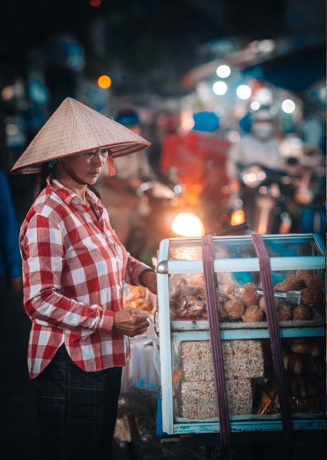 Discover the vendors who make the city tick through the night.