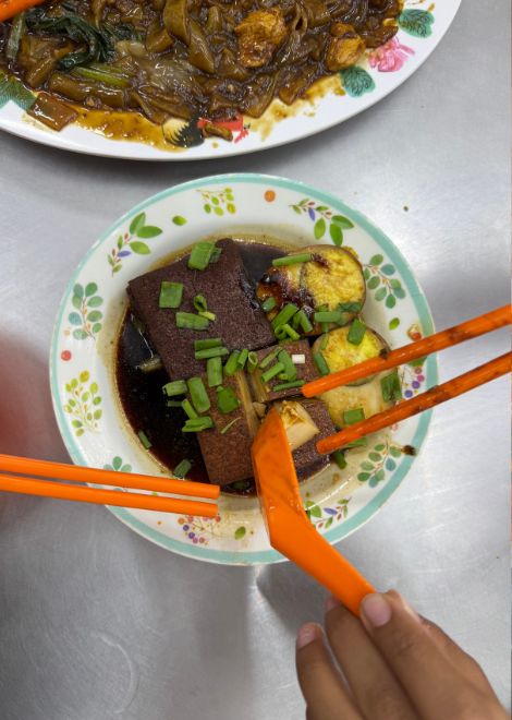 Melt-in-the-mouth beancurd braised the traditional Chinese way.