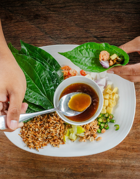 Understand Thailand's flavour profiles with miang kham