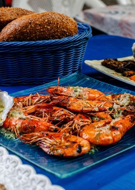 Grilled market prawns with Moroccan khobz bread