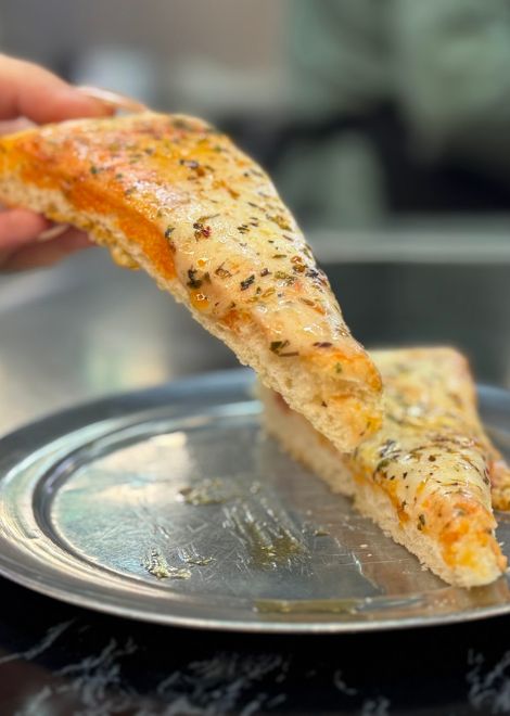 Taste Argentine-style pizza