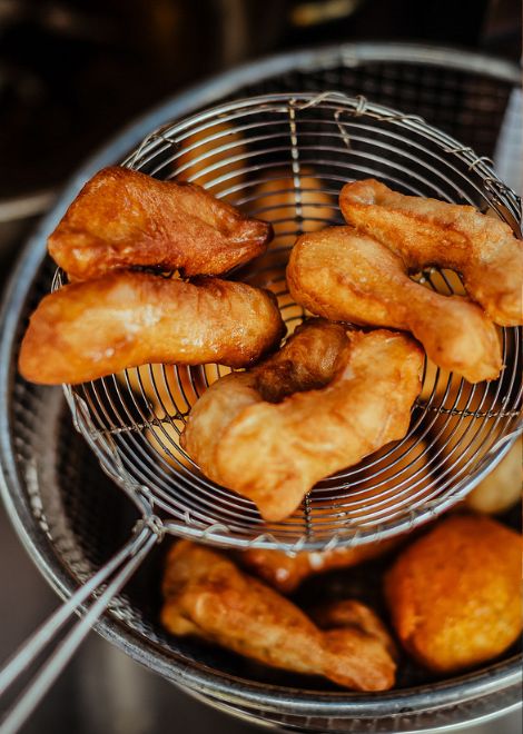 Golden yuquitas, freshly fried until perfectly crisp.