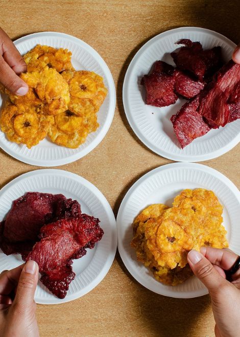 Smoked tasajo served with crisp fried green plantain.