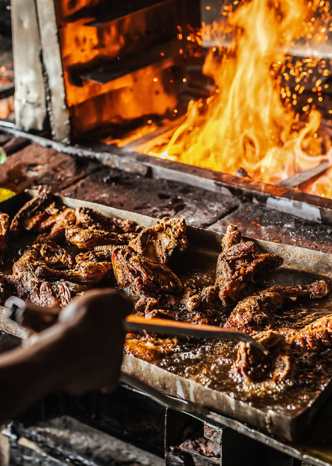 Join our daily evening 13+ taster tour of Kampala