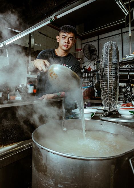 Feast your way through historic Ipoh with 15+ local specialities.