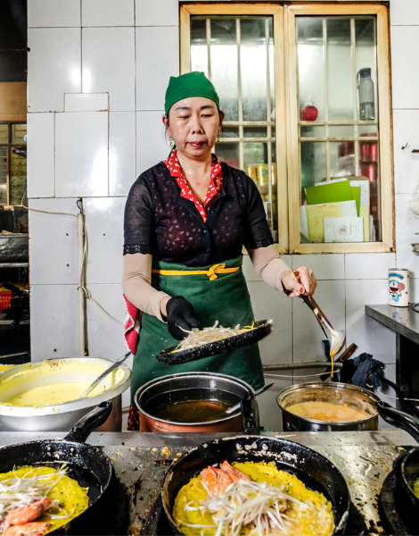 Legendary street food heroes sizzling in Da Nang