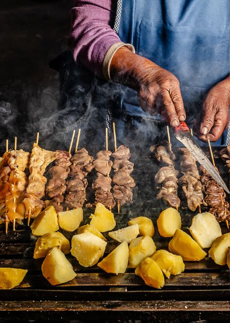 Explore the flavours of Arequipa after sunset with 15+ authentic tastings.